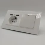Interruptor de pared con Enchufe y 2 USB A Principal Blanco